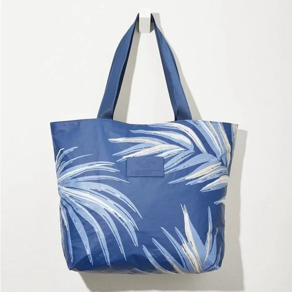 NEW Aloha Collection Sway Day Tripper Tote Hanalei Moon/Navy